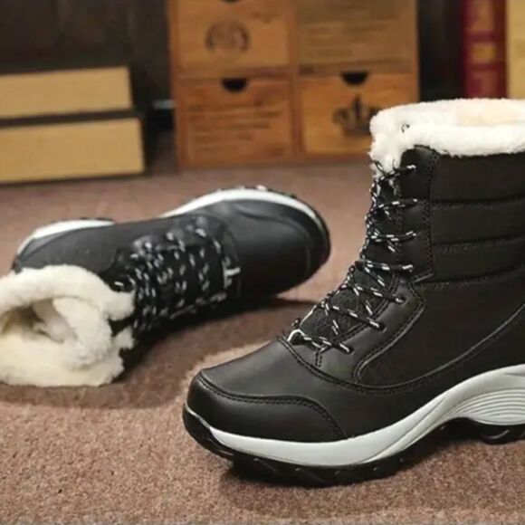 Ladies hiking non Slip snow boots sz 6.5 - Picture 4 of 11